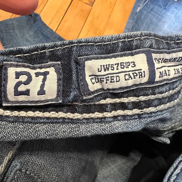 Lot of 3-Size 27 Miss Me Cuffed Capris - Picture 9 of 9